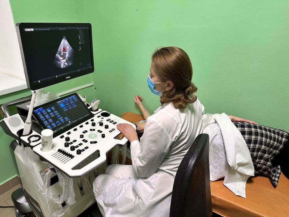 В Кармаскалинскую больницу в рамках национального проекта поступило новое современное оборудование - ультразвуковой диагностический аппарат "УЗИ-Электрон"
