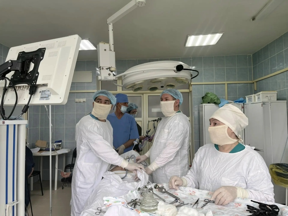 Прорыв в Кармаскалинской больнице: первая лапароскопическая герниопластика выполнена!