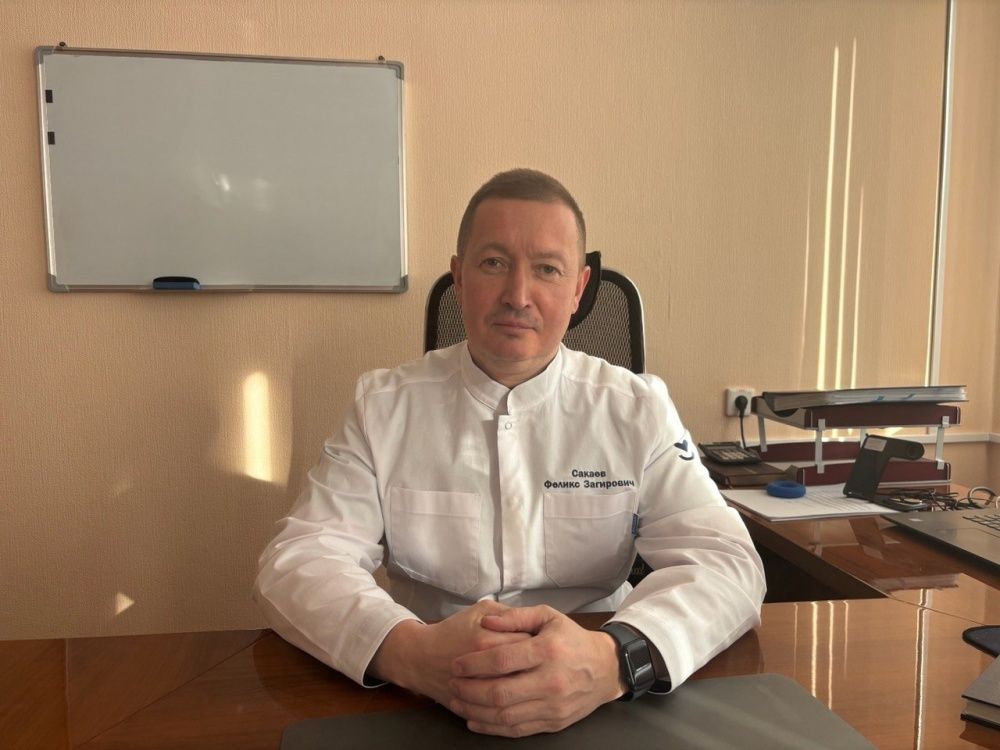 Главный врач Феликс Загирович Сакаев провёл личный приём граждан